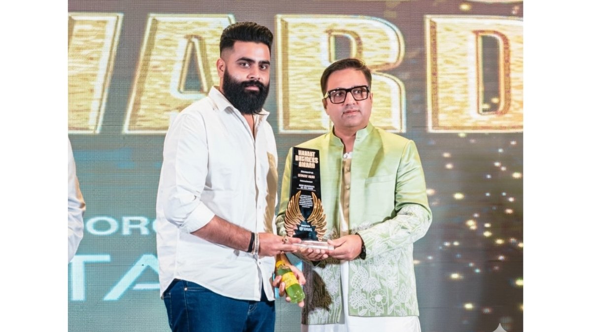 Bharat Ka Burrah Awarded as the Best Beverage Drink of the Year by your favourite Shark Ashneer Grover in New Delhi Bharat Ka Burrah Awarded as the Best Beverage Drink of the Year by your favourite Shark Ashneer Grover in New Delhi